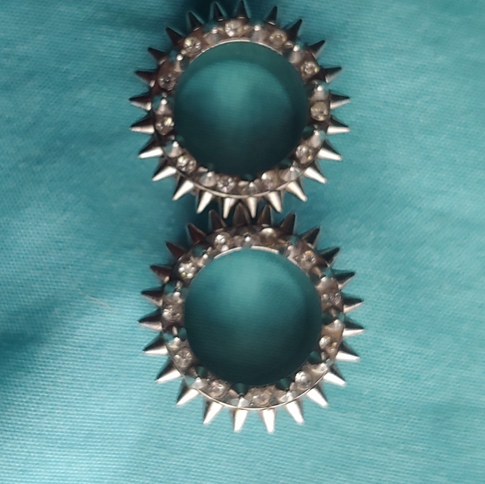 5/8in Spikes and Diamonds Tunnels Plugs Gauges